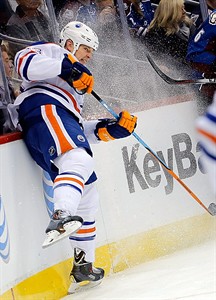 Varlamov has 27 saves, Tanguay and Duchene score in shootout as Avalanche beats Oilers 2-1 | iNFOnews.ca Varlamov has 27 saves, Tanguay and Duchene score in shootout as Avalanche beats Oilers 2-1 | iNFOnews.ca