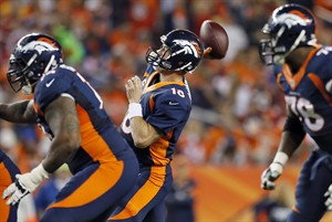 Manning throws 4 TD passes to break Favre's record, Broncos beat 49ers 42-17 | iNFOnews.ca CP30349349