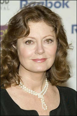 Susan Sarandon, Michael Moore offer lukewarm endorsement of Obama | iNFOnews.ca Susan Sarandon, Michael Moore offer lukewarm endorsement of Obama | iNFOnews.ca