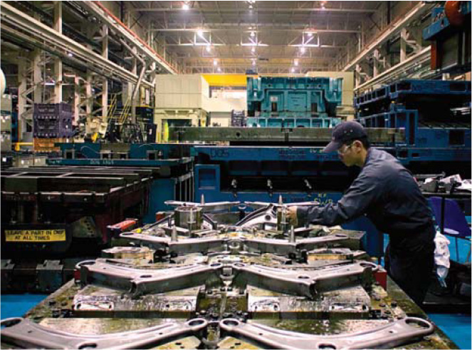 Auto parts firm Martinrea International reports profit hit by one-time costs | iNFOnews.ca CP19789038