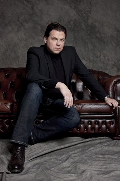 Madcap 'Die Fledermaus' returns to COC starring Canadian tenor Michael Schade | iNFOnews.ca