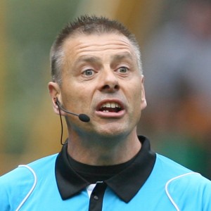 Premier League ref of Liverpool-United game reports Twitter abuse of cancer fight to police | iNFOnews.ca CP20225868