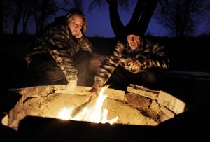 Preventing injury around the campfire: Safety tips for summer campers | iNFOnews.ca CP29291500