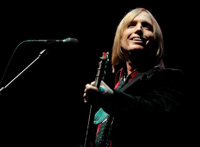 Musicians and celebrities pay tribute to rocker Tom Petty | iNFOnews.ca CP196250318