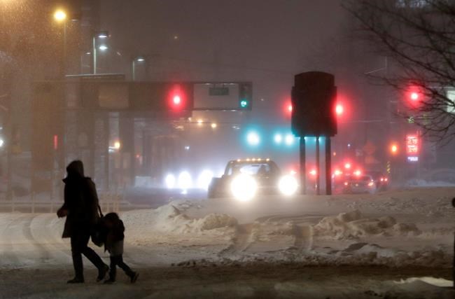 Schools close as spring snow storm tracks toward Maritime provinces | iNFOnews.ca CP688451508