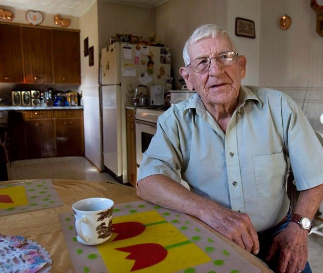 Last man to emerge from mine disaster in Springhill, N.S., dies at 95 | iNFOnews.ca Last man to emerge from mine disaster in Springhill, N.S., dies at 95 | iNFOnews.ca