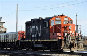 Canadian National Railway and Unifor continues to talk as deadline looms | iNFOnews.ca CP32014475
