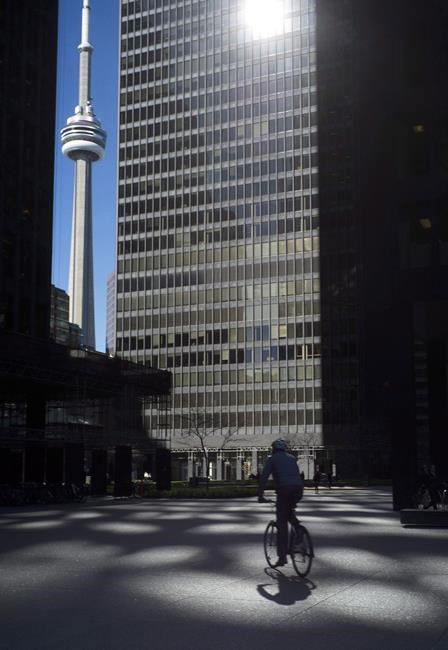 Toronto council adopts plan to cut greenhouse gas emissions by 80 per cent by 2050 | iNFOnews.ca
