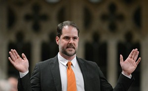 Controversy over face-covering niqab exposes rift in federal NDP caucus | iNFOnews.ca CP32277817