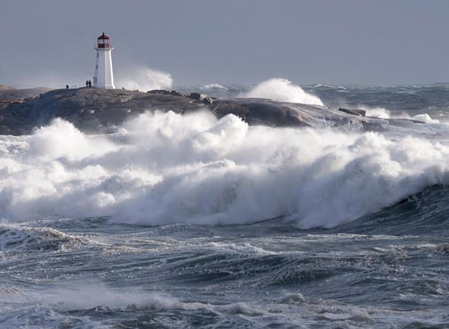 Visitors say warning signs at Peggy's Cove, N.S., should be more visible | iNFOnews.ca Visitors say warning signs at Peggy's Cove, N.S., should be more visible | iNFOnews.ca