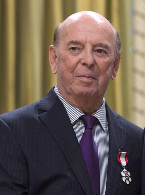 Toronto Maple Leafs honour legendary broadcaster Bob Cole during Senators game | iNFOnews.ca Toronto Maple Leafs honour legendary broadcaster Bob Cole during Senators game | iNFOnews.ca