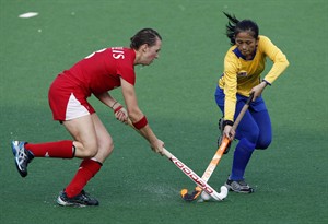 Field hockey captain says it was hard to ignore criticism of famous father | iNFOnews.ca CP29262106