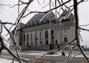 Public sector workers' right to strike protected by Constitution: Supreme Court | iNFOnews.ca CP31692298