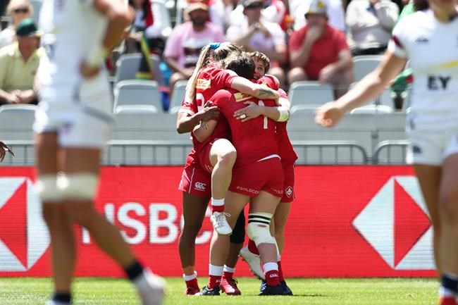 Canadian rugby women finish third at Cape Town Sevens, men place 11th | iNFOnews.ca