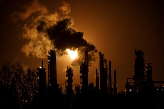 Young Quebecers' novel lawsuit seeks to force federal action on climate change | iNFOnews.ca Young Quebecers' novel lawsuit seeks to force federal action on climate change | iNFOnews.ca