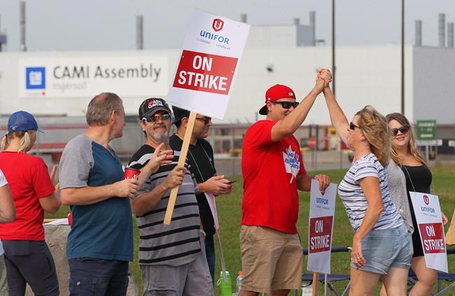 Union: Two sides remain far apart in GM CAMI strike | iNFOnews.ca