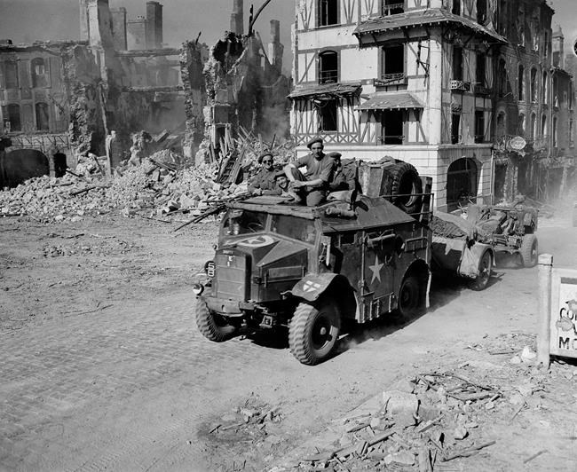 'Bugger of a fight': Historians question criticism of Canada's Normandy battles | iNFOnews.ca