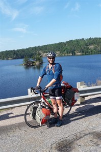 Man with donated kidney cycles across Canada to spread organ donation awareness | iNFOnews.ca