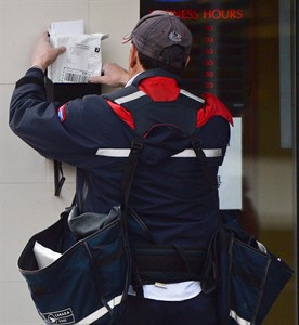 Union, seniors, disabled plan legal challenge over end of home mail delivery | iNFOnews.ca Union, seniors, disabled plan legal challenge over end of home mail delivery | iNFOnews.ca