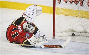 Calgary Flames take aim at post-season with goaltending tandem of Hiller, Ramo | iNFOnews.ca CP31646382