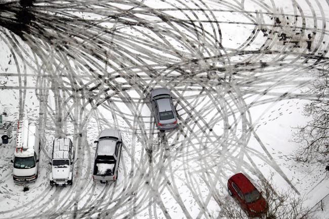 Quebec's unique winter tire law begins Saturday, but does the rule make roads safer? | iNFOnews.ca Quebec's unique winter tire law begins Saturday, but does the rule make roads safer? | iNFOnews.ca