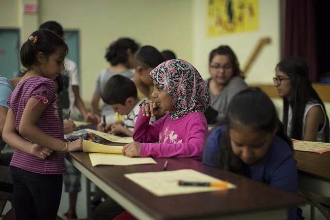 Researchers examine toll of war on newly arrived Syrian refugee children | iNFOnews.ca CP1958092720