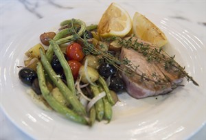Challenge: Make this 30-minute recipe for tuna and vegetables in allotted time | iNFOnews.ca CP31253442