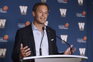 CFL will need a new commissioner when Mark Cohon steps down in 2015 | iNFOnews.ca CP29566452