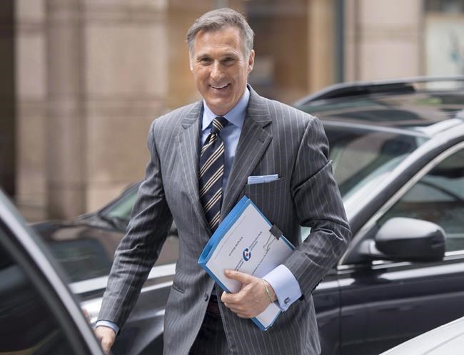 Bernier launches Tory leadership campaign in Quebec as race poised to heat up | iNFOnews.ca