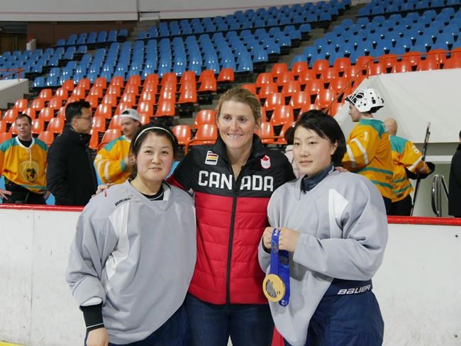 Wickenheiser says strengthening Olympic hockey bridge behind North Korea trip | iNFOnews.ca