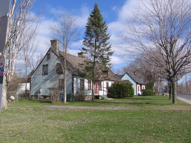 After outcry, Quebec town plans to build replica of historic house it demolished | iNFOnews.ca