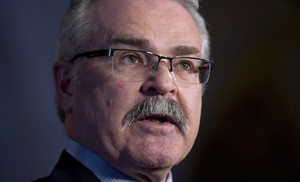 Agriculture minister disappointed group wants to continue wheat board lawsuit | iNFOnews.ca CP30580173