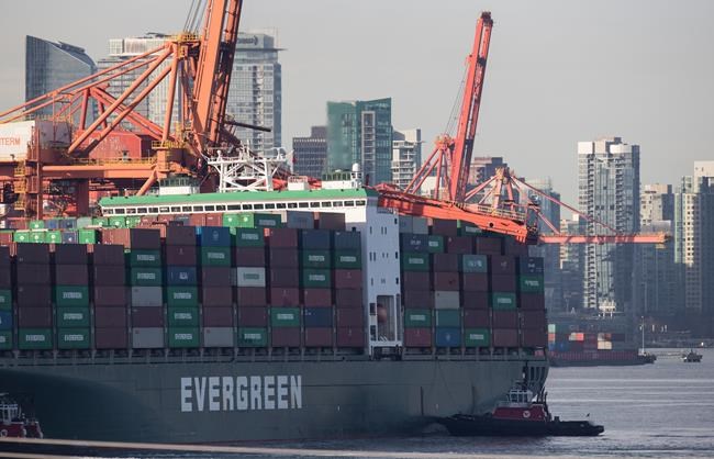 Ship damaged by collapsed crane in Vancouver harbour now back at sea | iNFOnews.ca
