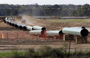 A tale of two pipelines: a look at Northern Gateway and Keystone XL | iNFOnews.ca CP28795858