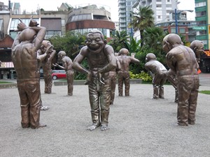 English Bay a beacon for runners, sunbathers and sightseers in Vancouver | iNFOnews.ca CP29538450