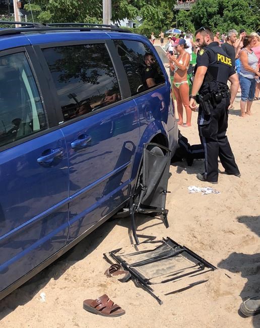Bystanders catch driver as van drives onto crowded Port Dover, Ont., beach | iNFOnews.ca