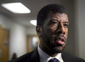 Halifax lawyer says he is embarrassed, gets three years in jail for sex assault | iNFOnews.ca CP29314502
