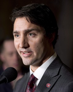Trudeau promises he'd be accessible PM, unmuzzle bureaucrats, ministers | iNFOnews.ca