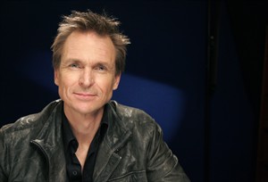 'Amazing Race' host Phil Keoghan questions show's move to Friday in Canada | iNFOnews.ca CP30035338