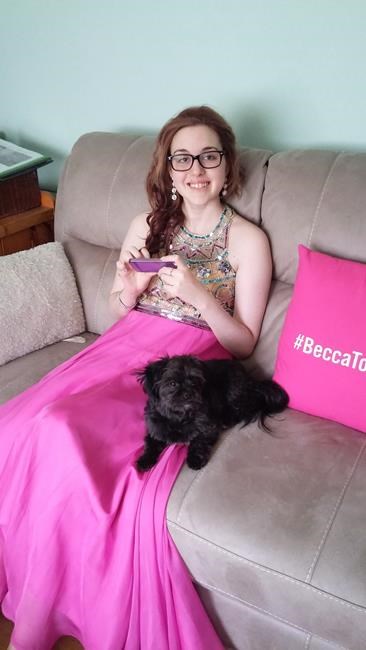 New Brunswick teen behind good-deed movement #BeccaToldMeTo dies of cancer at 18 | iNFOnews.ca