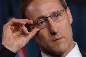 Ontario's Meilleur takes swipe at MacKay over comments about women judges | iNFOnews.ca CP28902324