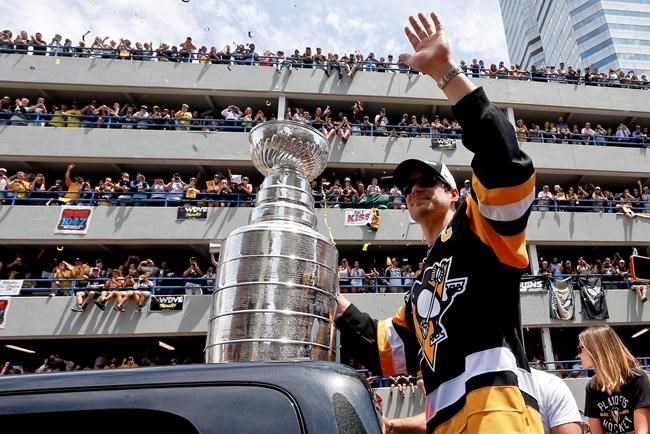 Sidney Crosby returning Stanley Cup to Cole Harbour, N.S., on July 16 | iNFOnews.ca CP1152430343