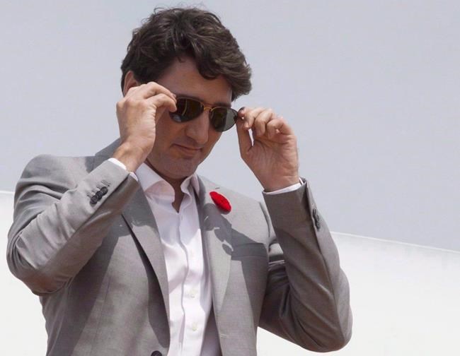 Canadian designers regularly showering Justin Trudeau and family with gifts | iNFOnews.ca