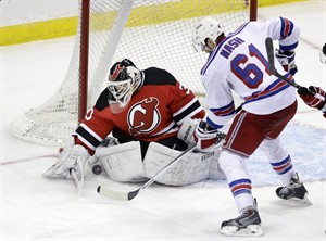 Blues sign goalie Martin Brodeur to 1-year deal for help while Brian Elliott sidelined | iNFOnews.ca CP30948437
