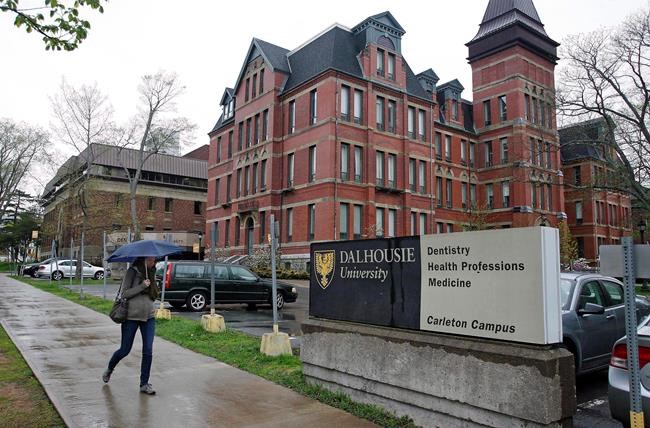 More Canadian university and college campuses going smoke-free: report | iNFOnews.ca More Canadian university and college campuses going smoke-free: report | iNFOnews.ca