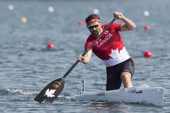 Canadian canoeist Oldershaw bringing young family to Olympics despite Zika fears | iNFOnews.ca CP1970083922