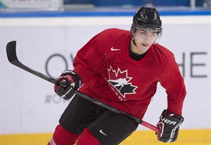 Lipon, Lowry, have taken one step towards Winnipeg Jets, await next | iNFOnews.ca CP29092345