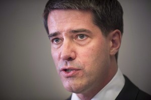 Former member of legislature apologizes for comment about ex-PQ leader Boisclair | iNFOnews.ca CP31030741