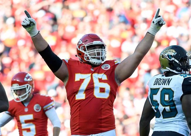 Canadian Laurent Duvernay-Tardif isn't letting lavish extension change him | iNFOnews.ca