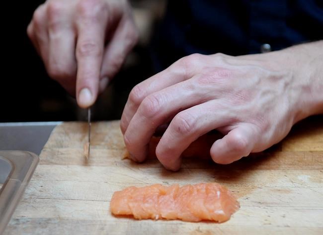 Unpaid restaurant work exploitative for people in precarious positions | iNFOnews.ca